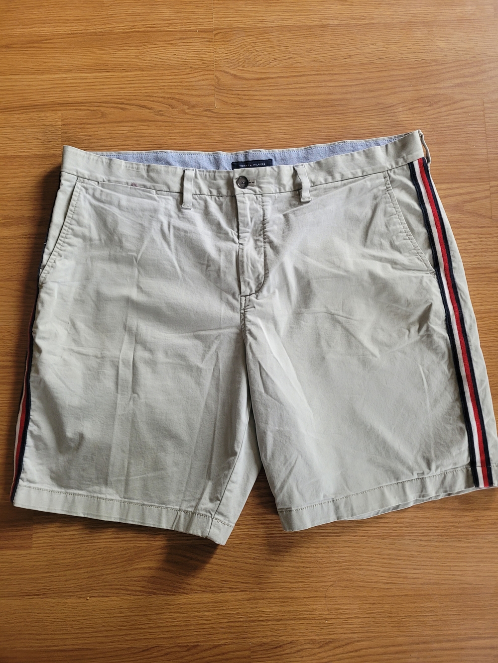Tommy Hilfiger Cream Flat-Front Shorts with Red & Navy Side Stripes